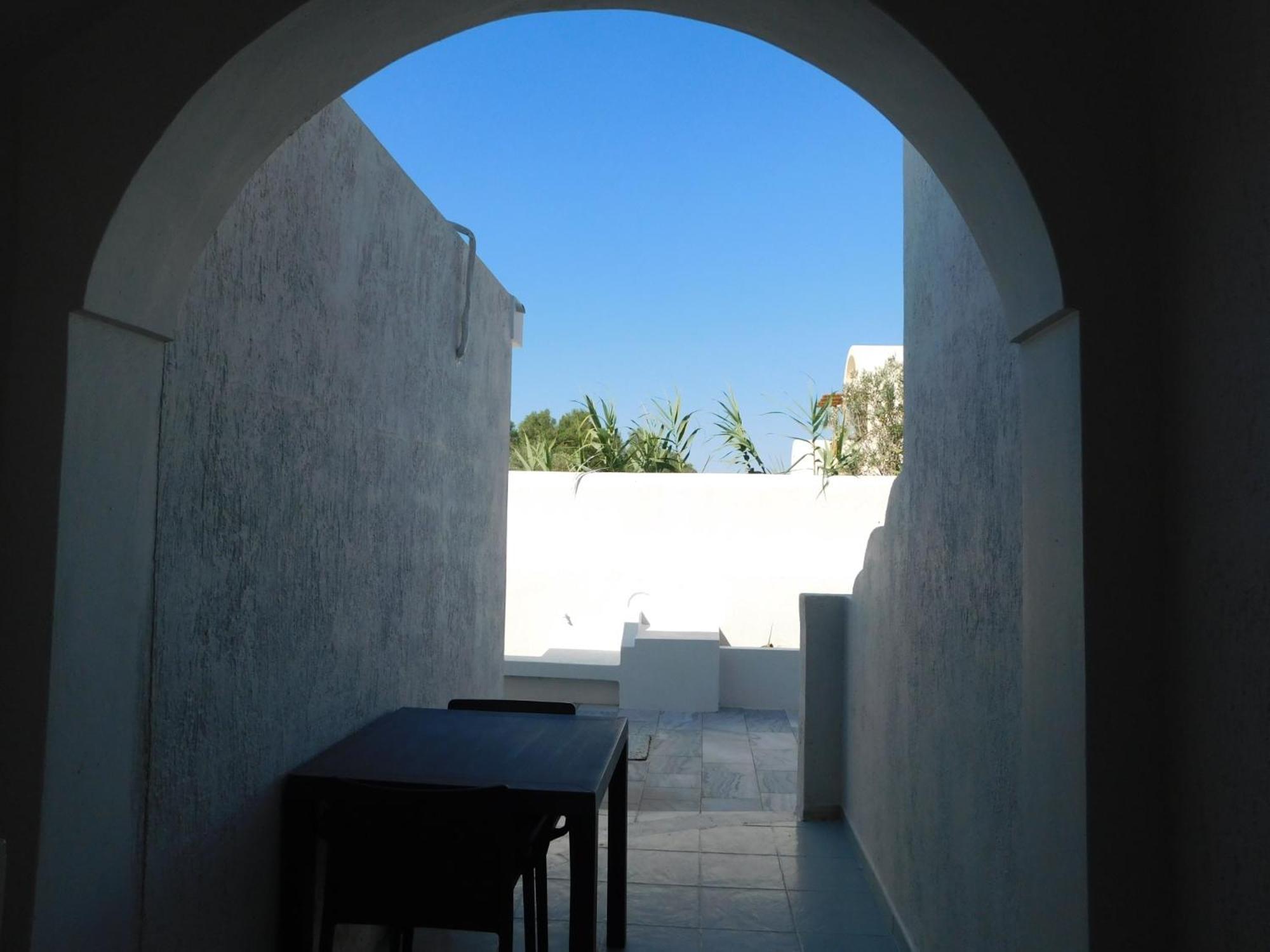 Happy Fish Rooms- Beachfront Perissa (Santorini) Exterior foto